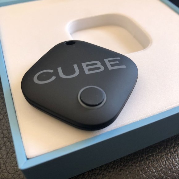 New!! Cube Key Finder Smart Tracker Bluetooth Tracker - Picture 3 of 10
